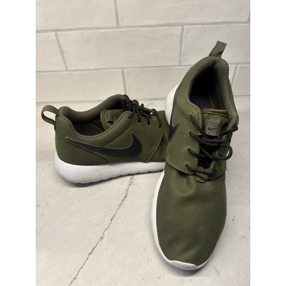 Nike Roshe One GS Legion Green Olive Black 599728-303 Women's Size 8 / 6.5Y